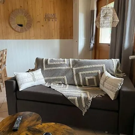 Апартаменты Cosy Dans Typique Region Diablerets Glacier 3000 Ле-Дьяблере
